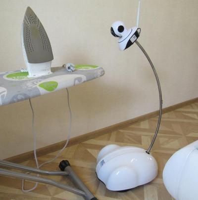 The iron seems to be turned off, but I do not remember exactly. See with BotEyes telepresence robot 
